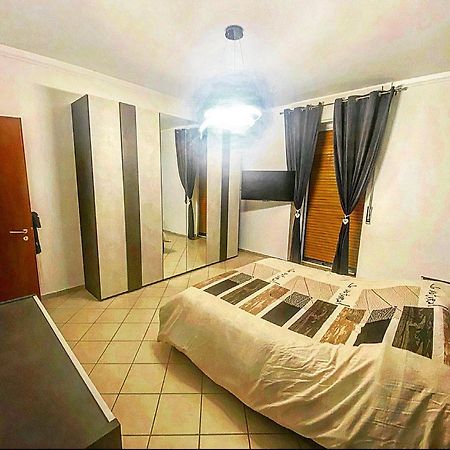 Dimora Dangelo Affitti Brevi-Casa Vacanza- Affittacamere Бриндизи Екстериор снимка